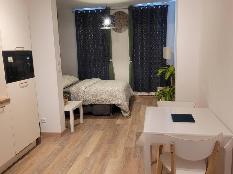 Le Paseo Apartment Troyes Exterior foto